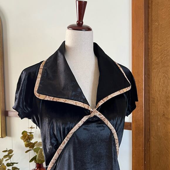 LIKA STEEL Velour Fit & Flare Midi Dress Short Sleeve Collar‎ Black Size Large - Picture 2 of 8